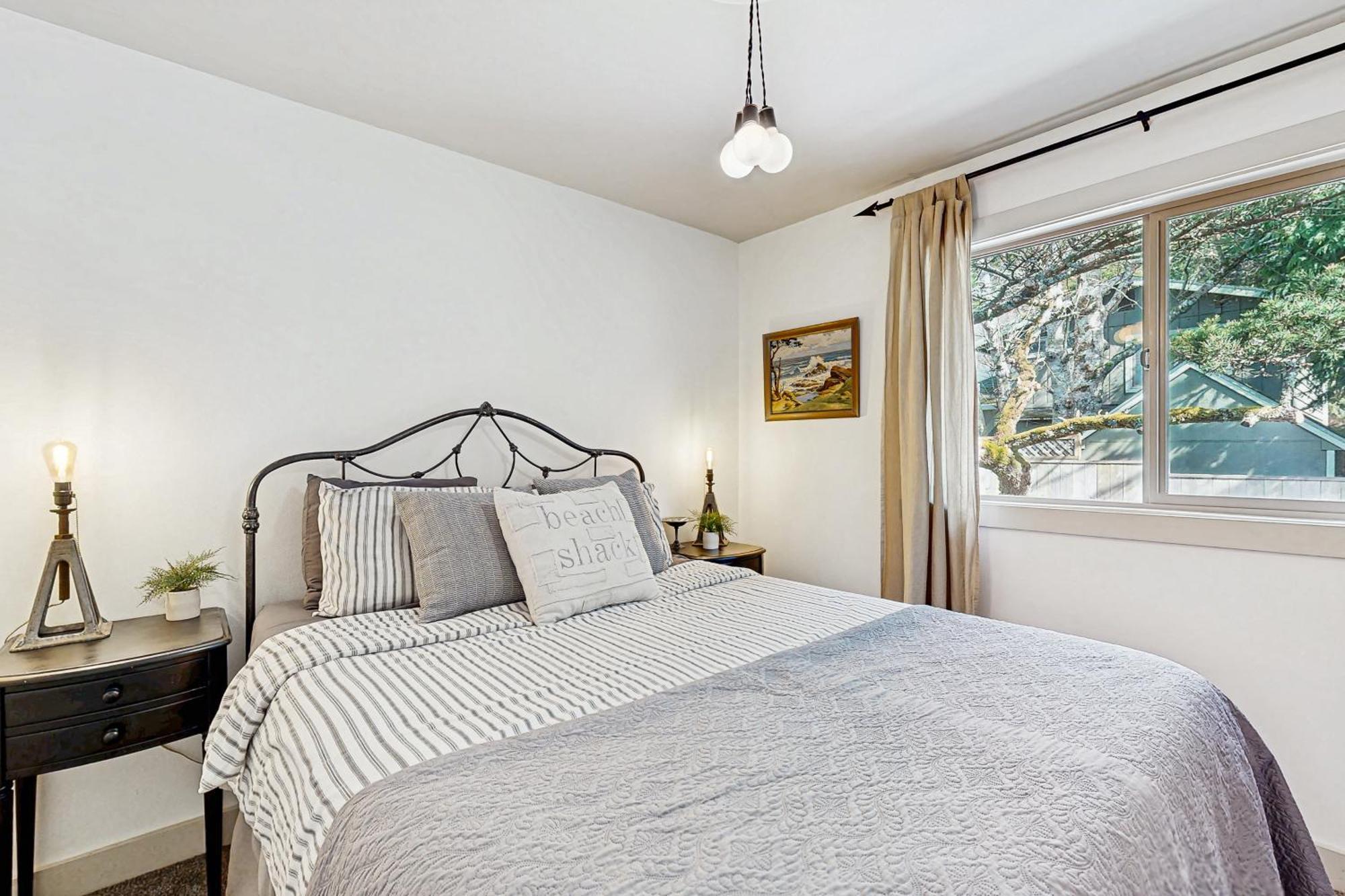 Villa Calm Waters Rockaway Beach Esterno foto